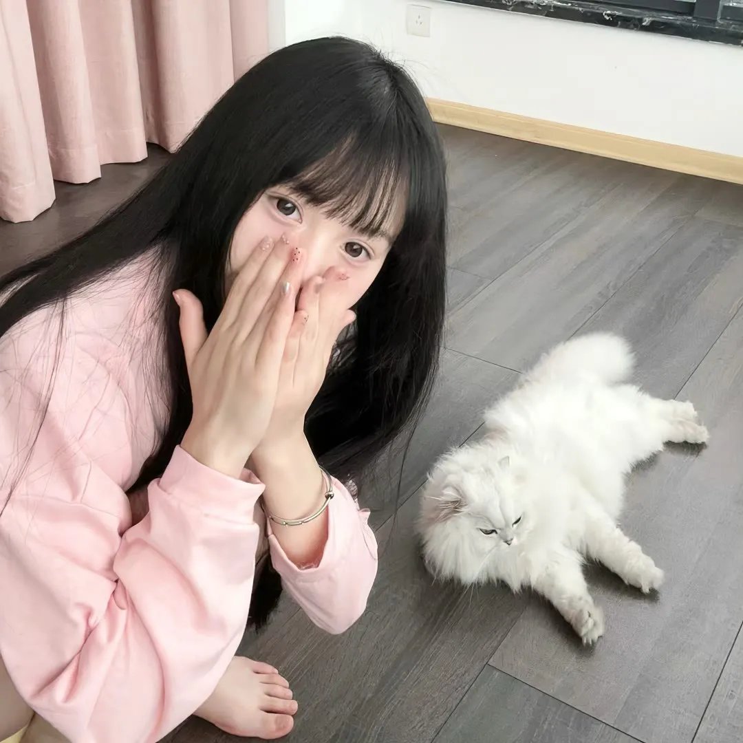 后窗的女人